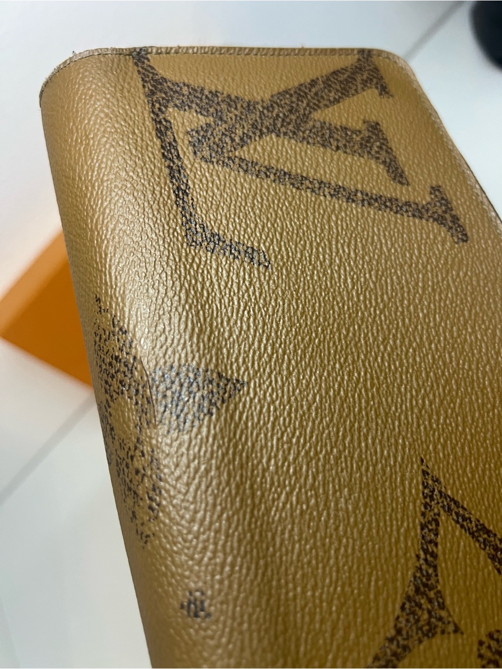 Louis Vuitton Zippy Wallet Reverse Monogram - Picture 13 of 13